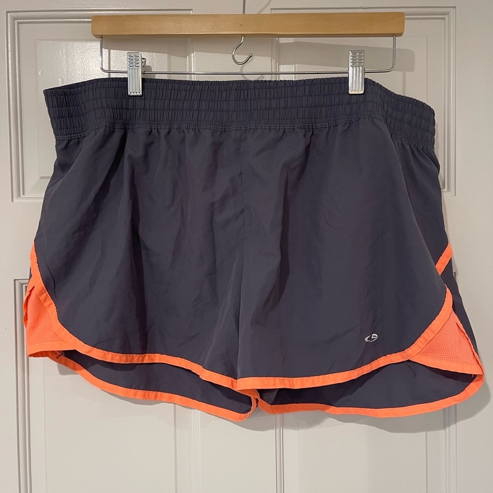 Bundle of Two running shorts - Nike and Champion